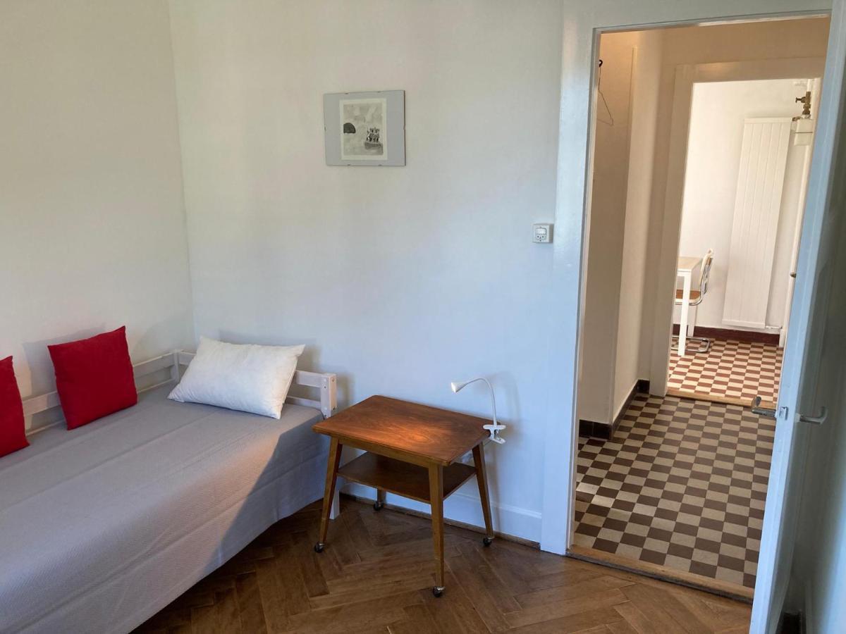 Charmant 2 Pieces Avec Parking Prive Lausanne Exteriör bild